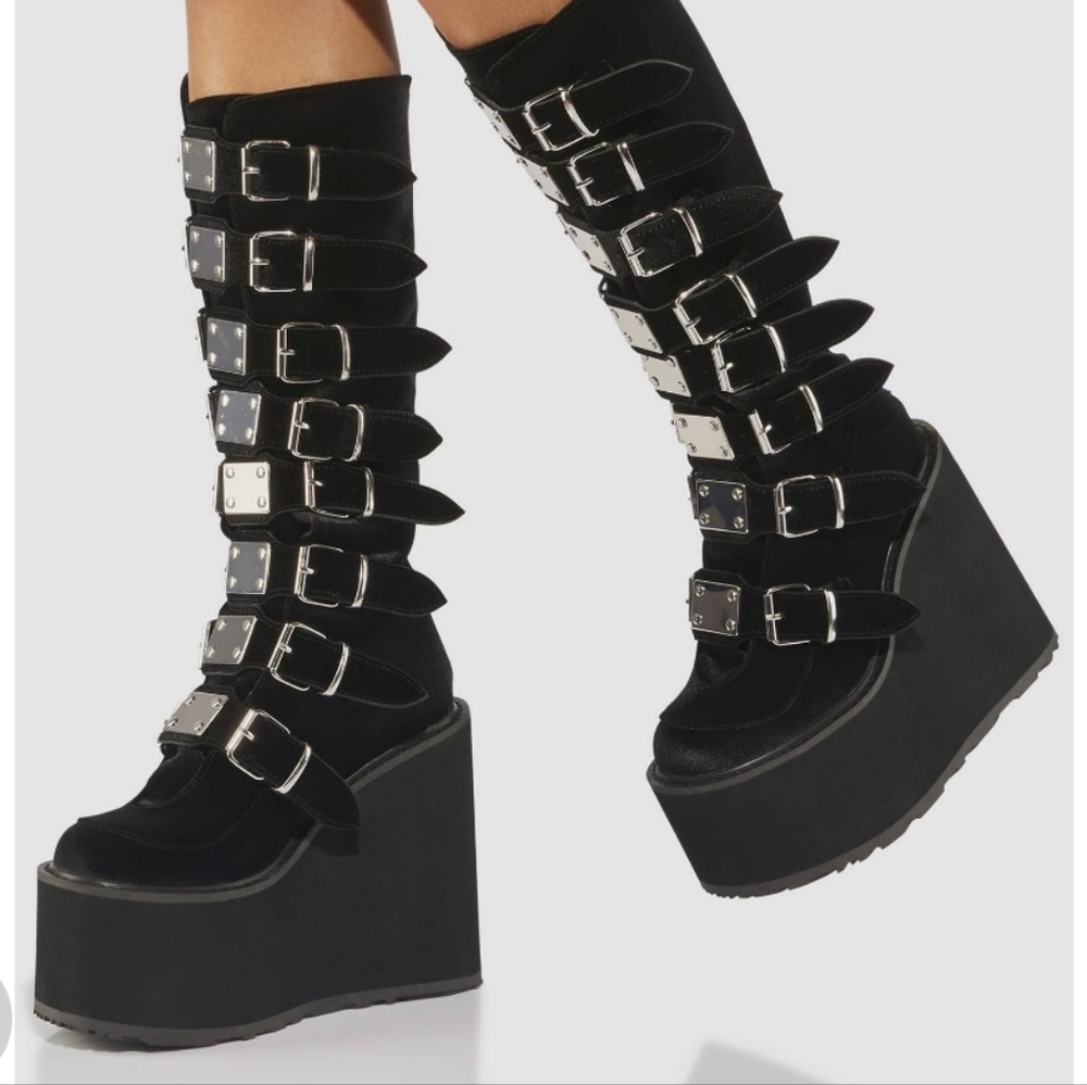 Dollskill Trinity Velvet boots / Demonia Swing-815